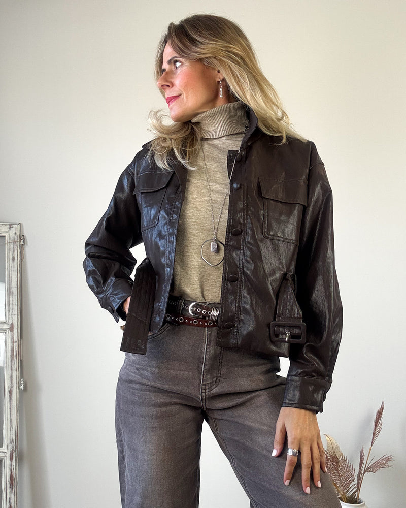 Chaqueta marrón entallada