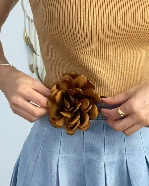 Flor camel cinta