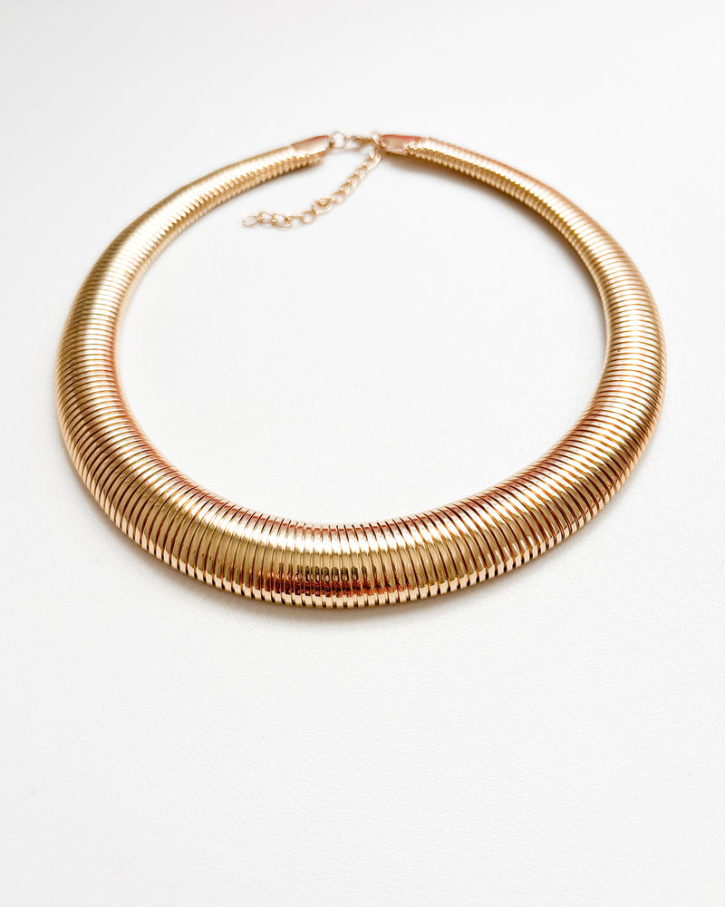 COLLAR GARGANTILLA ORO