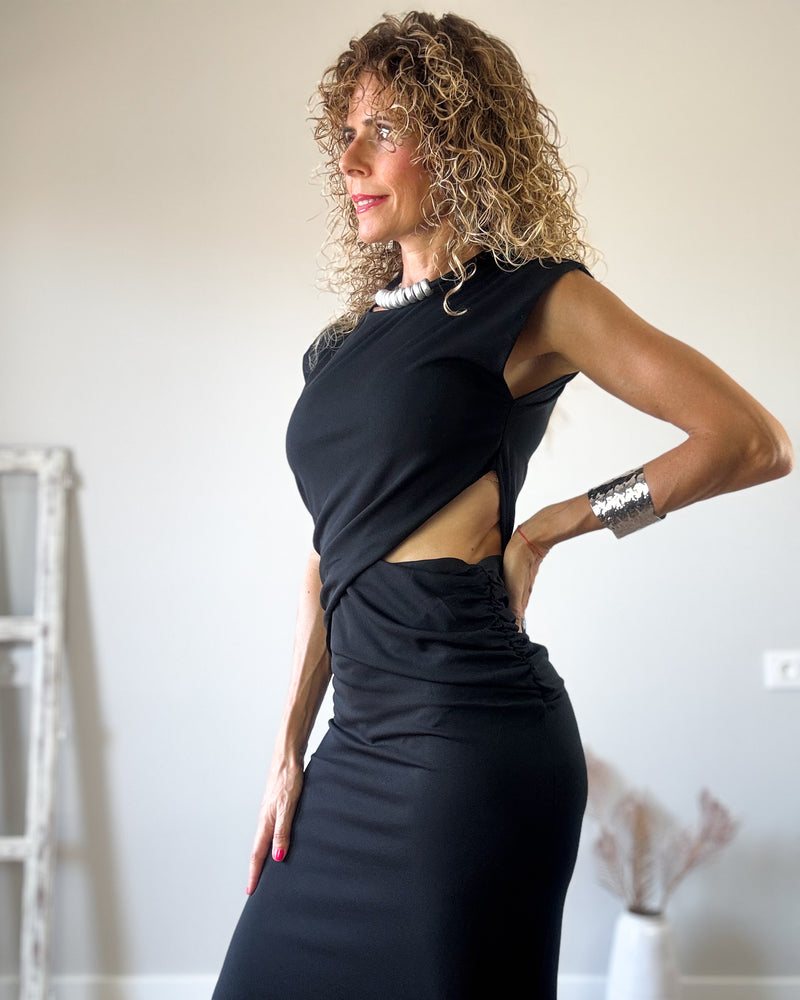 Vestido negro drapeado