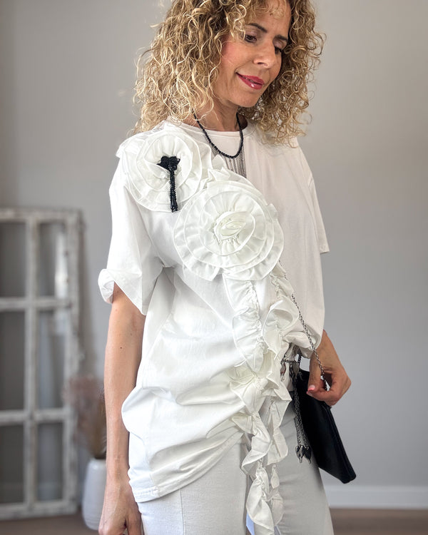 Camiseta blanca flor