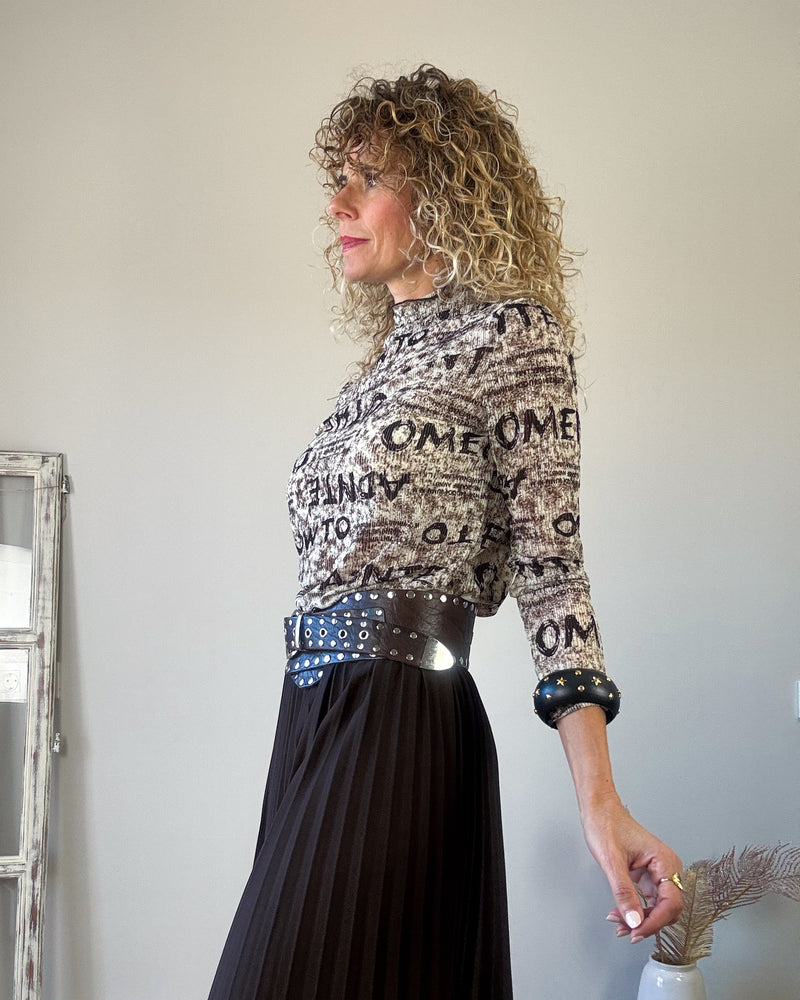 Camiseta marrón grafic