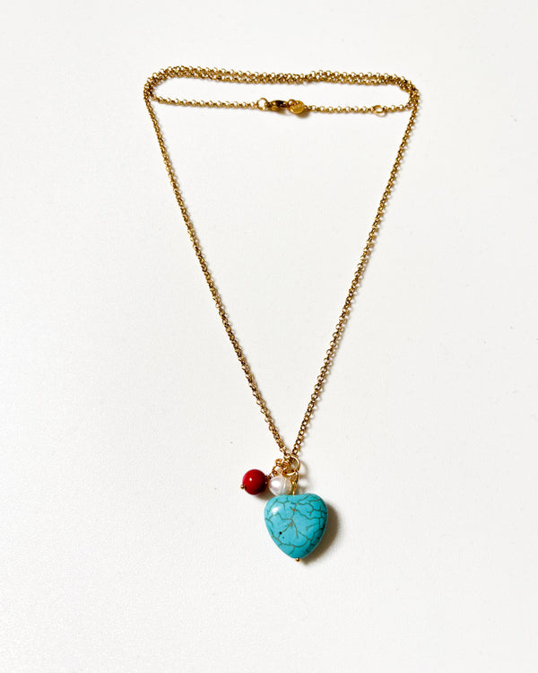COLLAR CORAZÓN TURQUESA