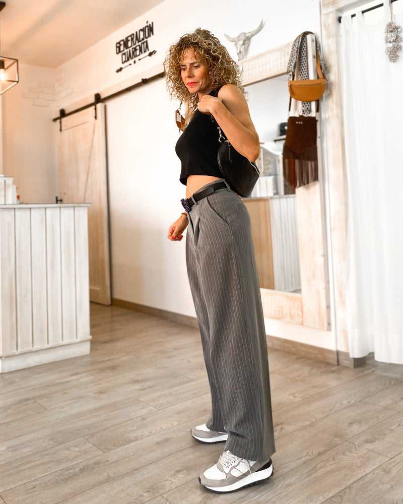 Pantalón gris pinzas