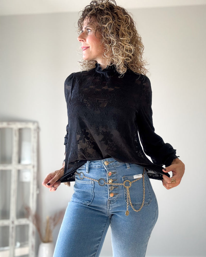 Blusa romántica negra