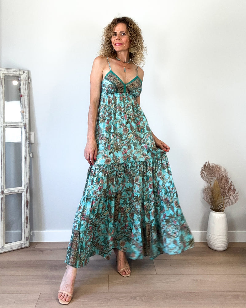 Vestido turquesa engomado