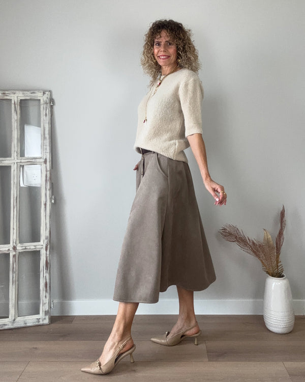 Falda antelina topo