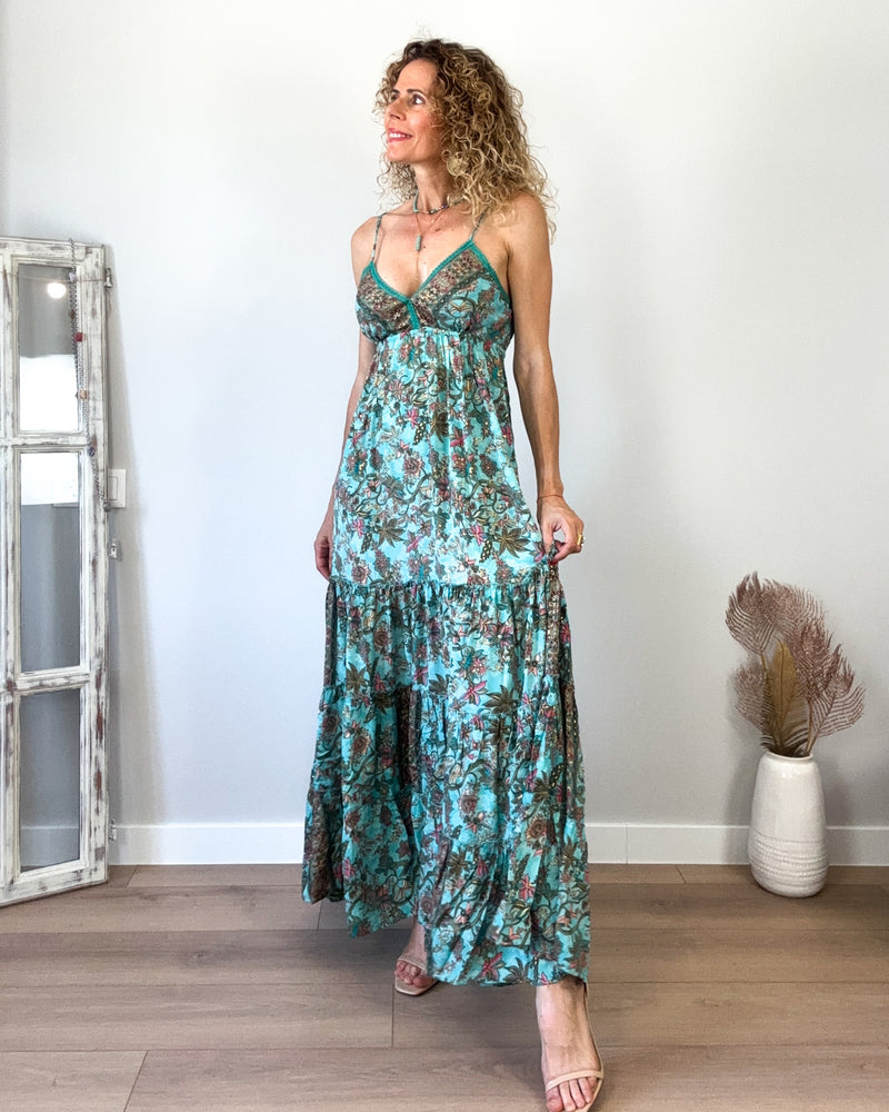 Vestido turquesa engomado