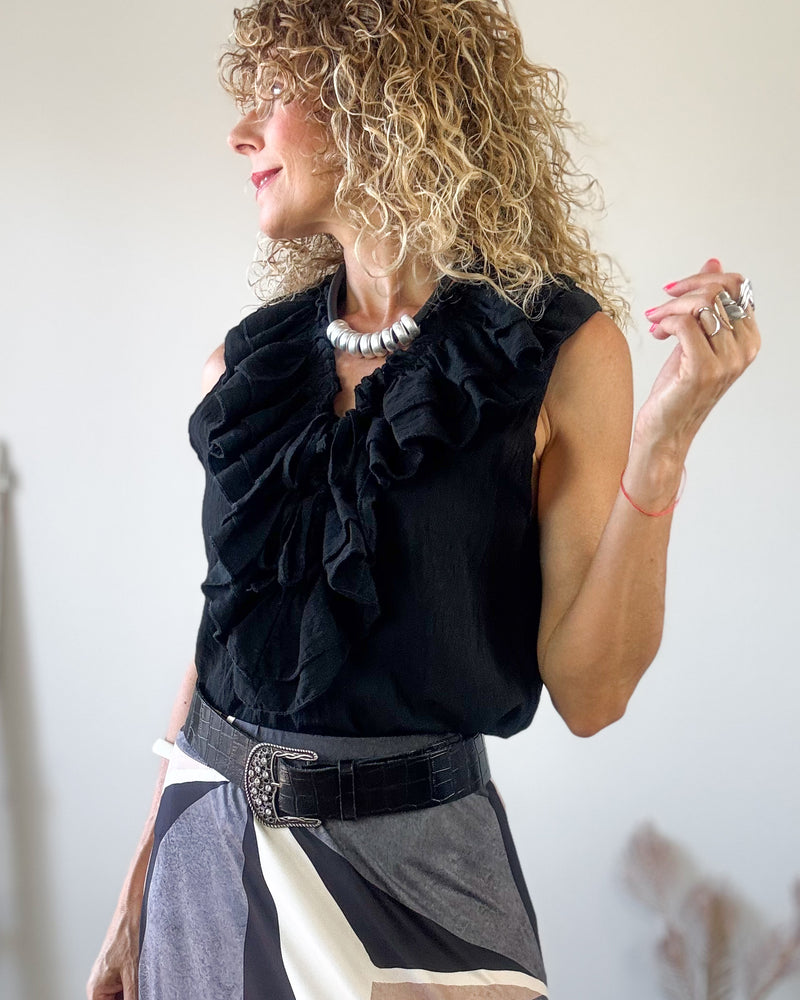 Blusa negra volantes