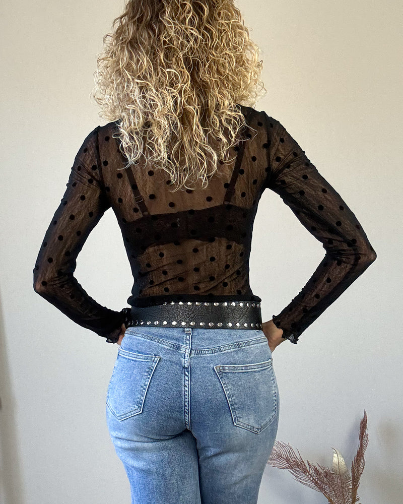 Camiseta negra lunares