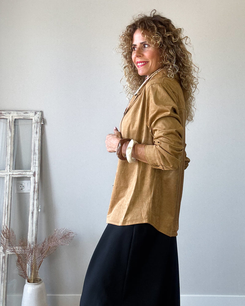 Camisa camel efecto ante