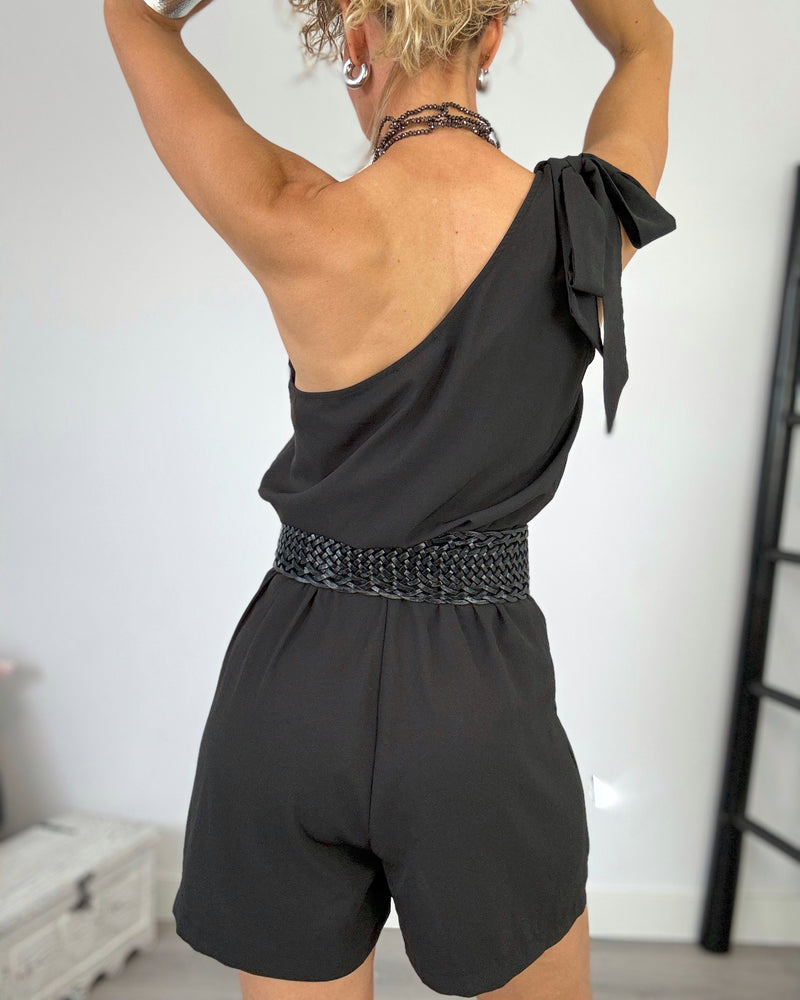 Mono negro hombro