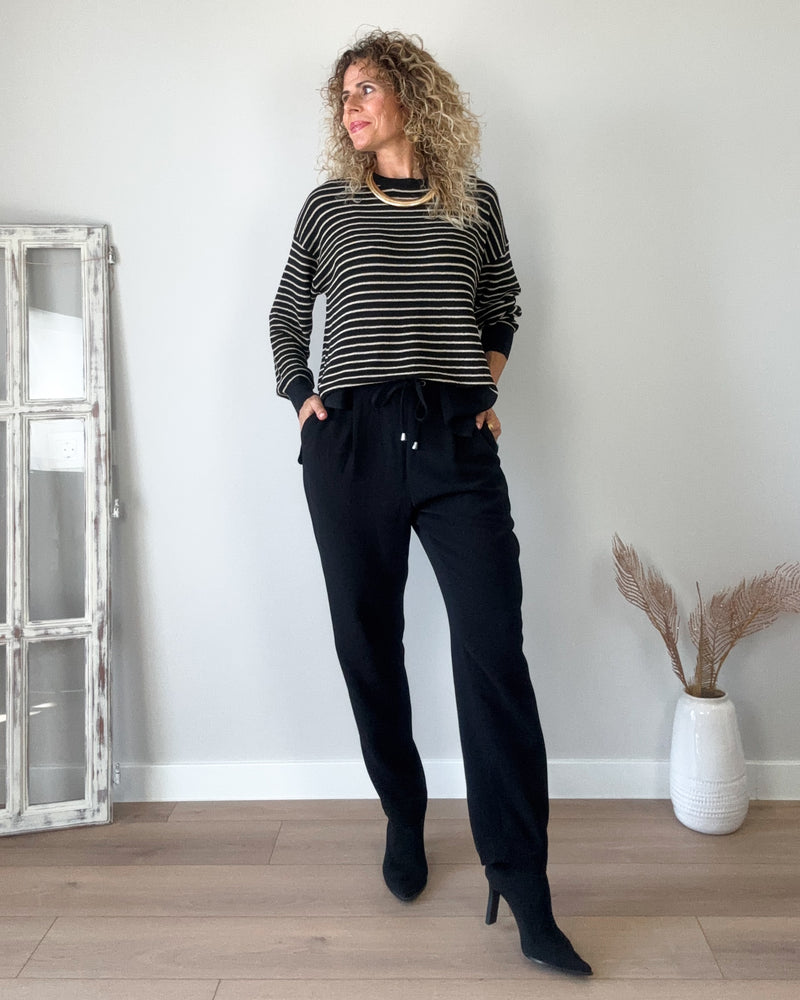 Pantalón negro cordón