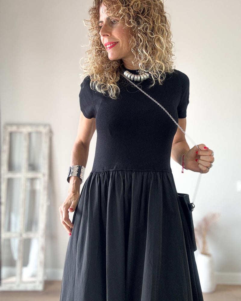Vestido negro combi