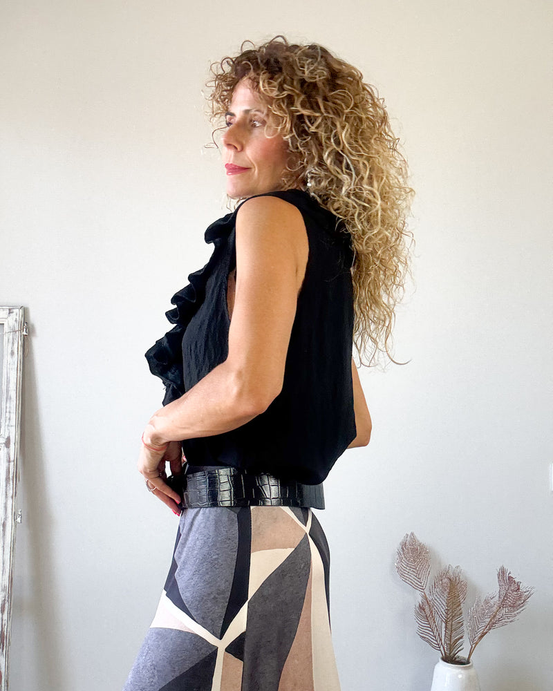 Blusa negra volantes