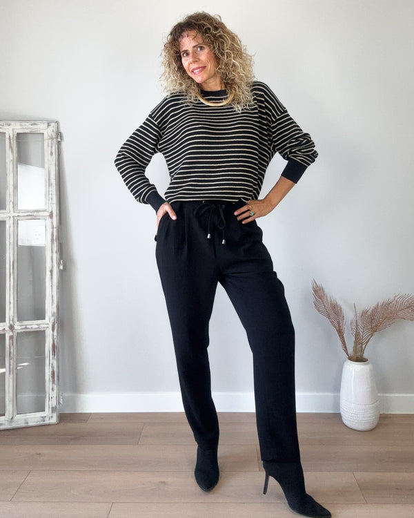 Pantalón negro cordón