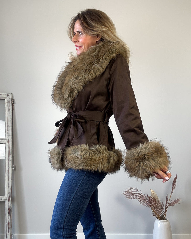 Abrigo marrón efecto ante