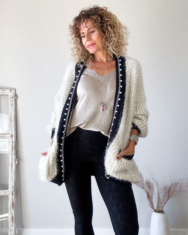 Chaqueta perlas beige