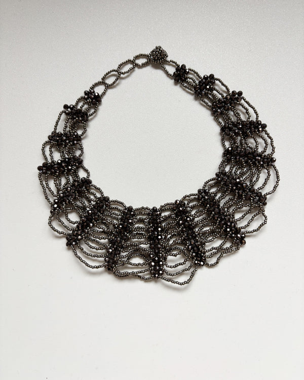 COLLAR TRENZADO GRIS