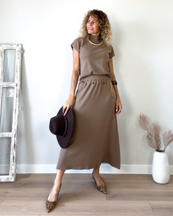 Conjunto punto camel falda