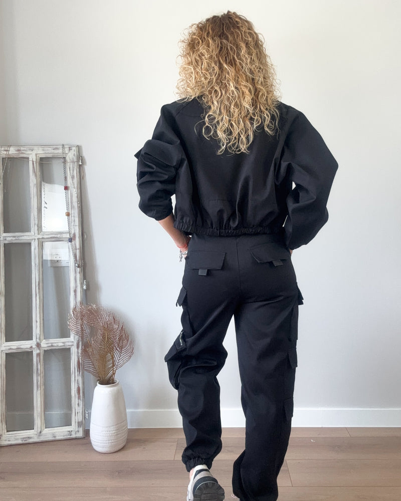 Pantalon cargo chaqueta negra