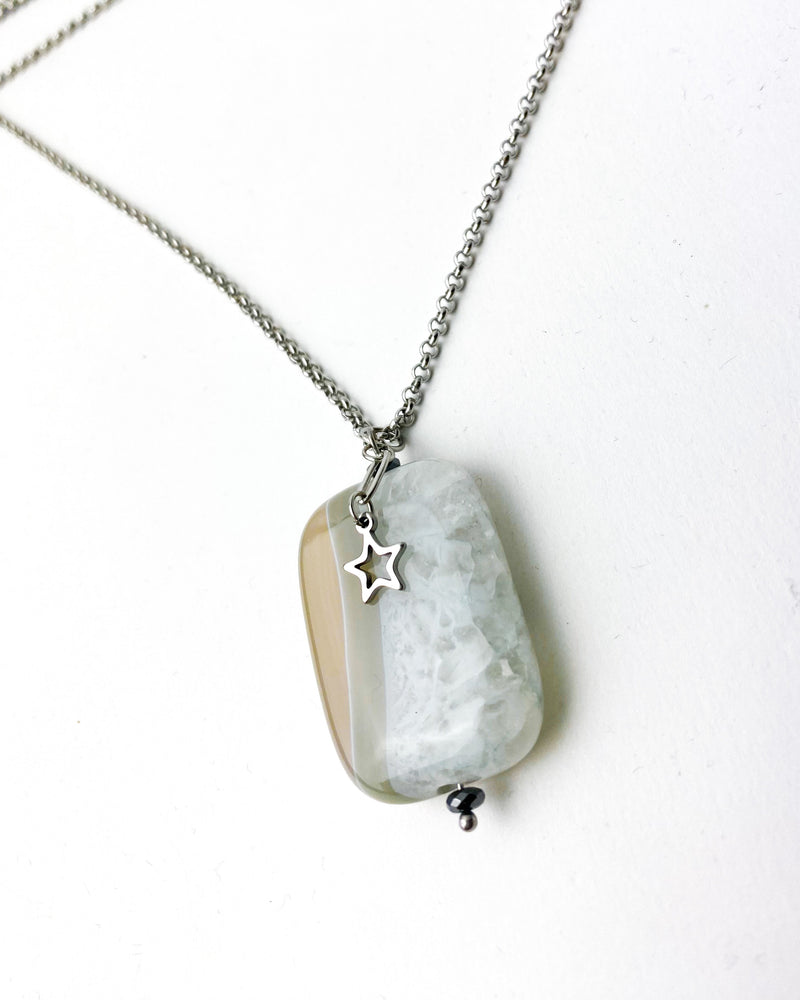 COLLAR AGATA LUNA