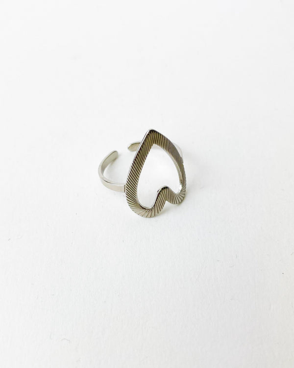 ANILLO CORAZÓN INCISO