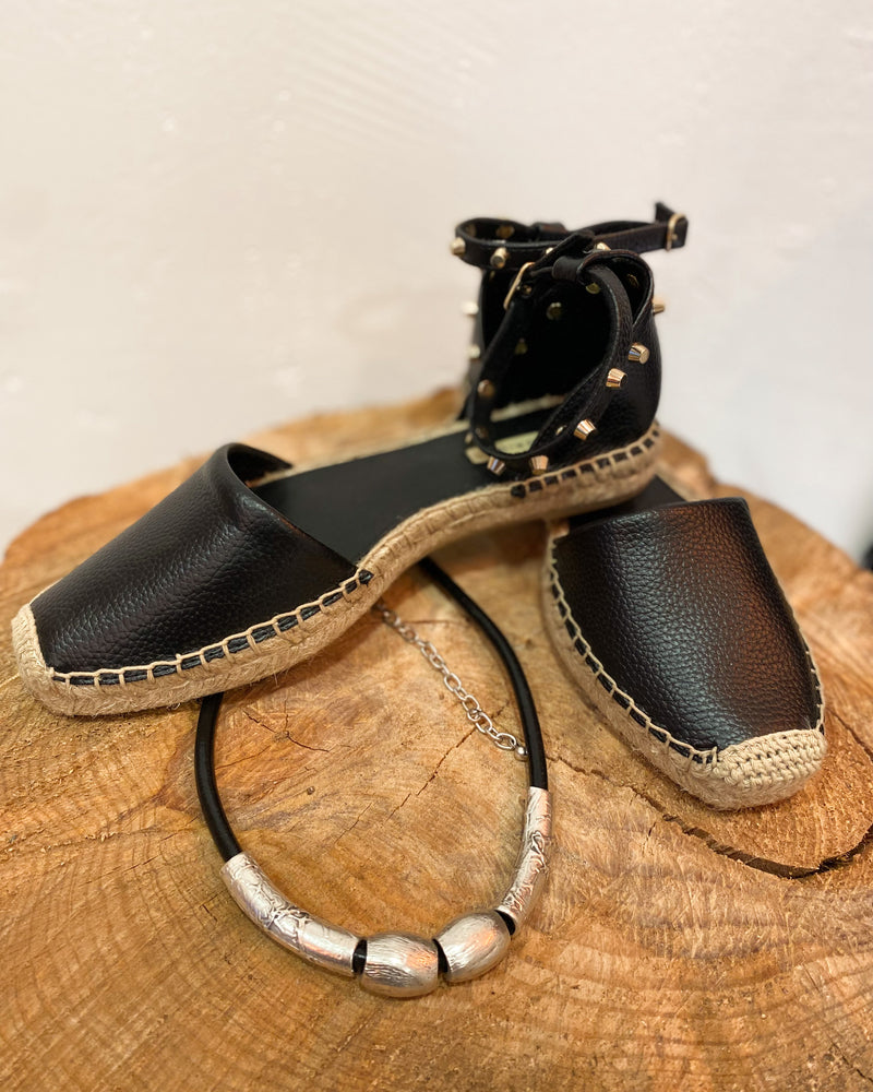 Sandalia tachas Dark