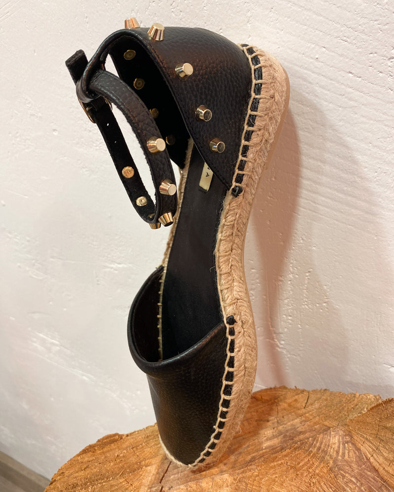 Sandalia tachas Dark